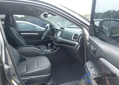 2018 Toyota Highlander Le Plus from USA, damaged, VIN 5TDZZRFH5JS279099